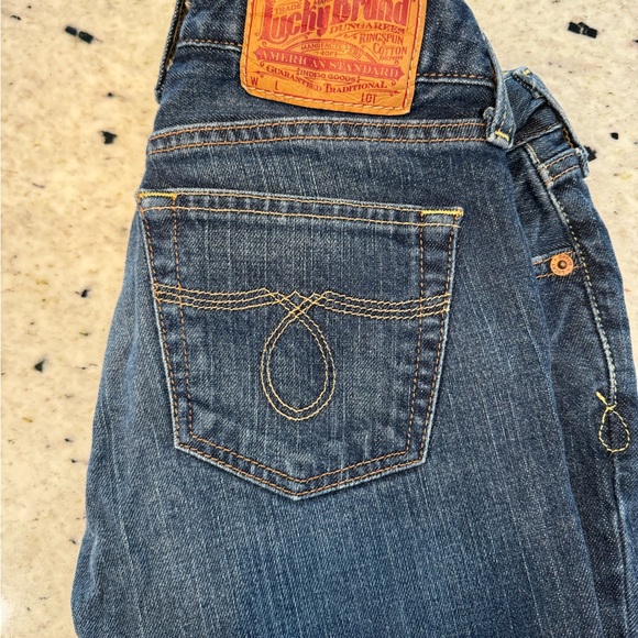Size 0 lucky brand straight leg jeans - Picture 2 of 4
